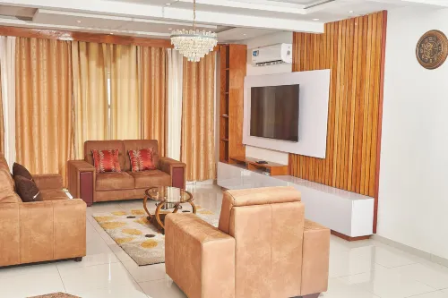Luxe Guest House - balcony