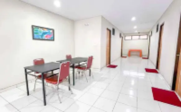 Cozynest Tenggilis