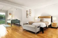 ༄Adorable༄ 4 bedroom home with Pool & more Hotels near Porter Ranch Optometry