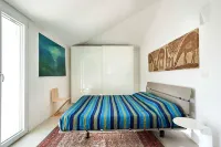 Beachfront villa with pool and spectacular views of Capo Passero Island