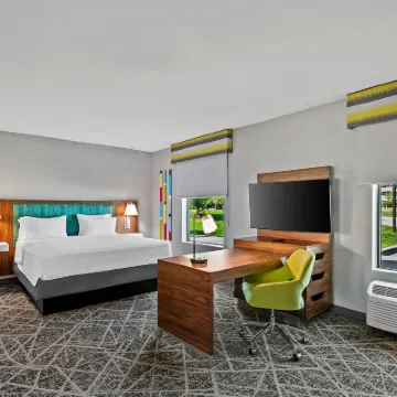 Hampton Inn Omaha/West Dodge Road (Old Mill) Hotels near Heron Haven