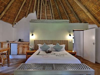 Warthogs Bush Lodge