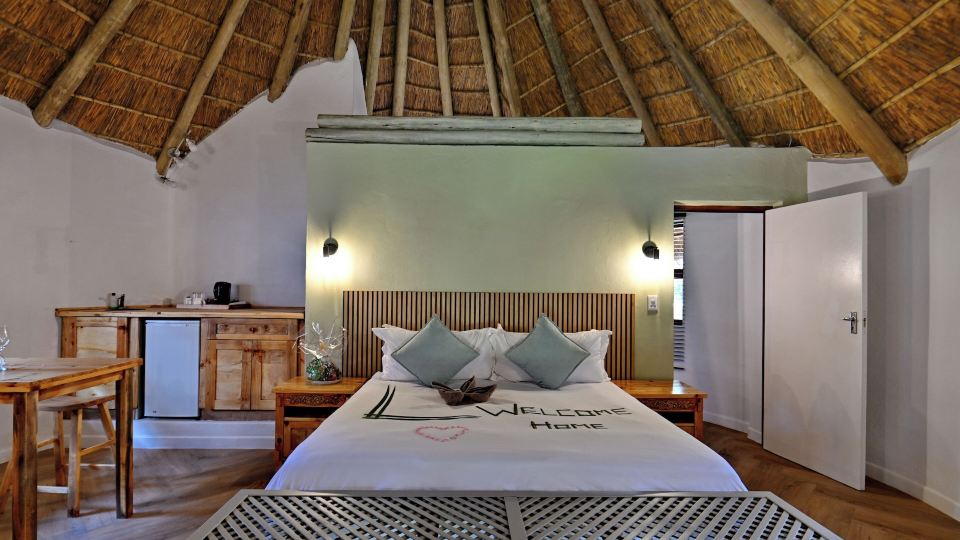 Warthogs Bush Lodge