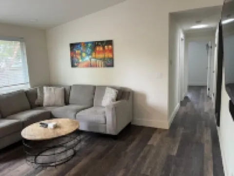 The Bluff House ~Upgraded & Close to town II Hotels in McKinleyville