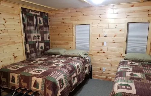 Cabin 2-New, Affordable, Year Round Lodging near Pictured Rocks and Tahquamenon!