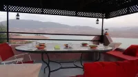 Nice little house with lake view