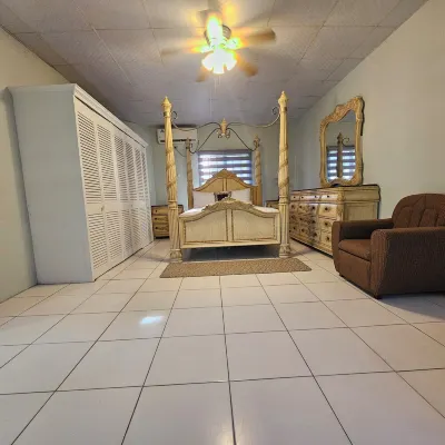 Alluring Ambrosia Apt... is a one bedroom fully equipped private residence,  호텔