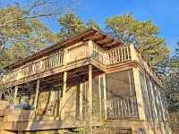 Nestled among the pitch pines, southern exposure, steps from Old Wharf beaches! Hotels near Marconi Beach