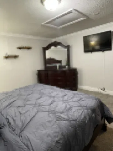 Cozy1King1Queen1.5bth2min Frm UpTown