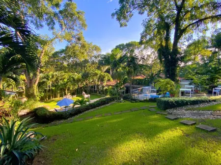 VILLA LAS PALMERA,  ESTANCIA DE SANTO DOMINGO,  MANAGUA, NICARAGUA Отели рядом с достопримечательностью «Metropolitan Cathedral of the Immaculate Conception»