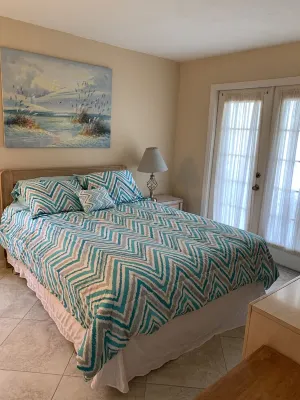 Mainsail Dr. at Marco shores at hammock bay Отели рядом с достопримечательностью «Naples / Marco Island KOA Holiday»