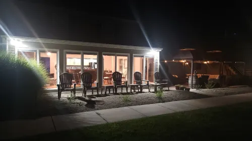 WATERFRONT house on Buckeye Lake Ohio with Boat Dock Available Hotels in Buckeye Lake