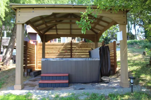 Baker View Lodging with hot tub, sound, mountain, and territorial views.