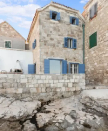 Illyria - a beautiful fisherman's cottage just 3 meters from sea