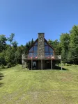 Beautiful Camp with 5 bedrooms, 3 bathrooms and direct trail access