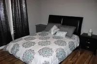 Cheerful 3BR Single Family minutes from Downtown Các khách sạn gần Patriot Soccer Field
