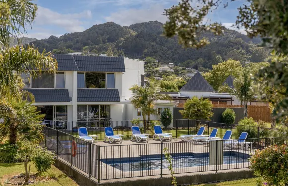 阿瓦隆莫特爾泰晤士-温澤爾莫特爾斯