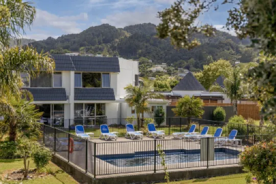 阿瓦隆莫特爾泰晤士-温澤爾莫特爾斯