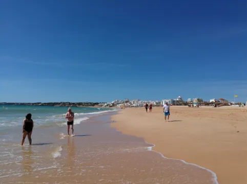 LODGE Palmeira, 6 persons 3 bedrooms, terrace and swimming pool in a quiet area