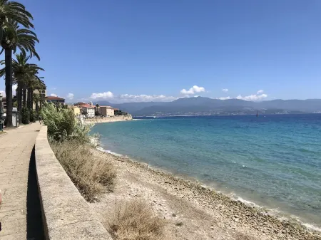 Nice and comfortable F2 Eccica-Suarella