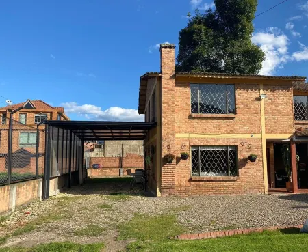 Tranquila y Acogedora Casa en Chía Отели в г. Чия