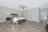 *Luxury Condo In Downtown Frederick* Hotels near Walmart Supercenter