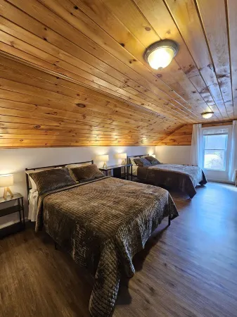 Charming Farmhouse in Oneonta, NY, 2 Mins away from Cooperstown All Star Village