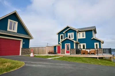 Executive Home Stunning Ocean View, St John's 10 min  Sauna, Firepit, Fitness Rm  호텔