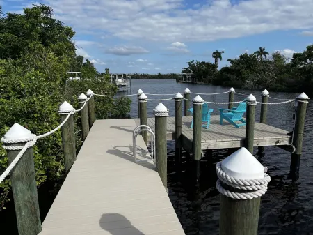 Stunning Nature! Waterfront! Prime Fishing! Bring Boat. Free Bikes, Sup, Kayak. Отели в г. Пайн-Айленд-Сентер