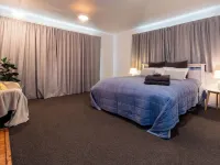 Fiordland Escape Hotels in Manapouri