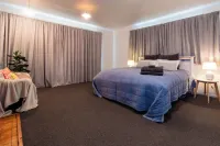 Fiordland Escape Hotels in Manapouri