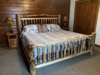 Six Bedroom Lakefront Home on Houghton Lake Hotels in Markey Township