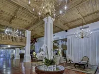 Delux Queen Room , 1 block to the Beach, TV, Pool, WiFi 팜비치 호텔