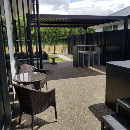 Three Bedroom Townhouse Отели рядом с достопримечательностью «Skydive Abel Tasman»