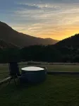 Stargazer Chalet, Two Bedroom Cabin with Wifi