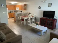 Peaceful Two Bed Condo in Lake Marion Resort Hotels in Poinciana