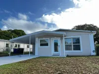 Home near the Beach w/ Hot-tub and Movie Room Hotels near The National Navy UDT-SEAL Museum