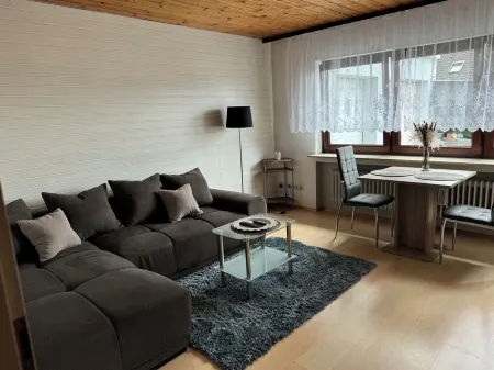 Vacation apartment by the vineyards, great wine hiking trails nearby