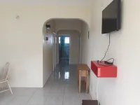 Spacious 1 bedroom Apartment to rent in Montserrat West Indies. Cudjoehead 호텔