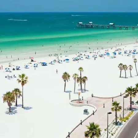 New Steps to Downtown • 7 Mins to Beach + Parking