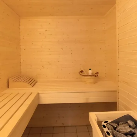 Idyllic sunny lakeside location with only 20 m to the private jetty and boat.