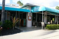 Amazing Condo in Cowpet Bay West, Steps From the Beach, Pool and Restaurants