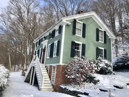Connecticut Colonial with River and Sunset Views!