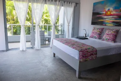 Secure Luxury Villa •  10 min Walk to Beach • Saltwater Pool • Rooftop Views