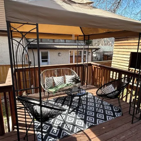 Lovelyhome•Near BU•with TreeHouse•Ideal for Group Stays