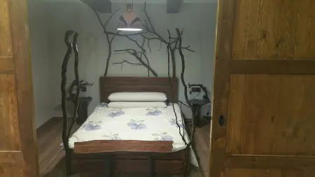 Apartment in center Borredà 4 places. Spectacular Rustic Design. Mountain views