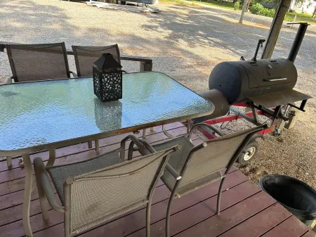 Cozy, private, rustic-modern cabin, a doorway to fine fishing and lake fun!