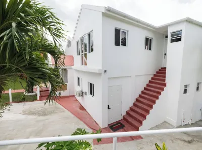 Hilltop View: Convenient & Peaceful Studio Haven Hoteles en 