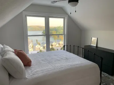 Brand new condo on Norris Lake