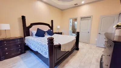 Enchanting house near downtown Dallas! Hotel in zona Patriot Soccer Field